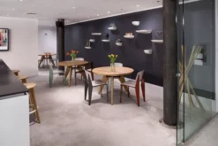 Vitra Corniches Wandplank Japans Rood Medium 18 Vitra Corniches Wandplank Japans Rood Medium -Flinders x886x886 0297.jpg.pagespeed.ic .DpTAeTZpQY