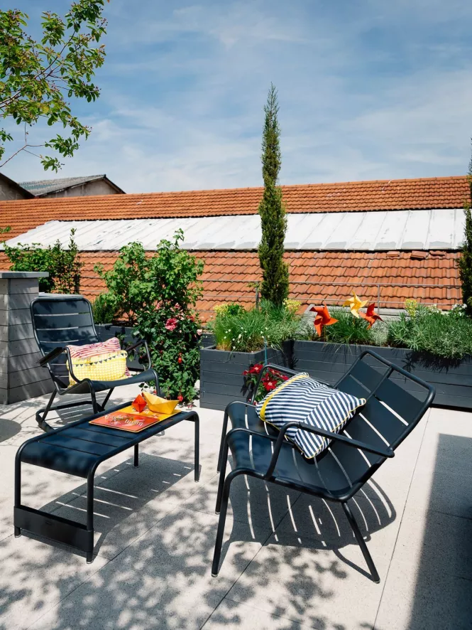 Fermob Luxembourg Schommelstoel Frosted Lemon 4 Fermob Luxembourg Schommelstoel Frosted Lemon - Afbeelding 2