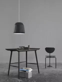 Moooi Woood Bureau Zwart -Flinders x886x886 MingusP20P2P20NearlyP20BlackP20 P20installationP204.jpg.pagespeed.ic .EJYESdfc7X