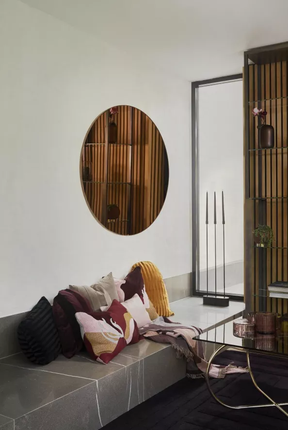 AYTM Flores Kussen 45x45 5 AYTM Flores Kussen 45x45 - Afbeelding 3