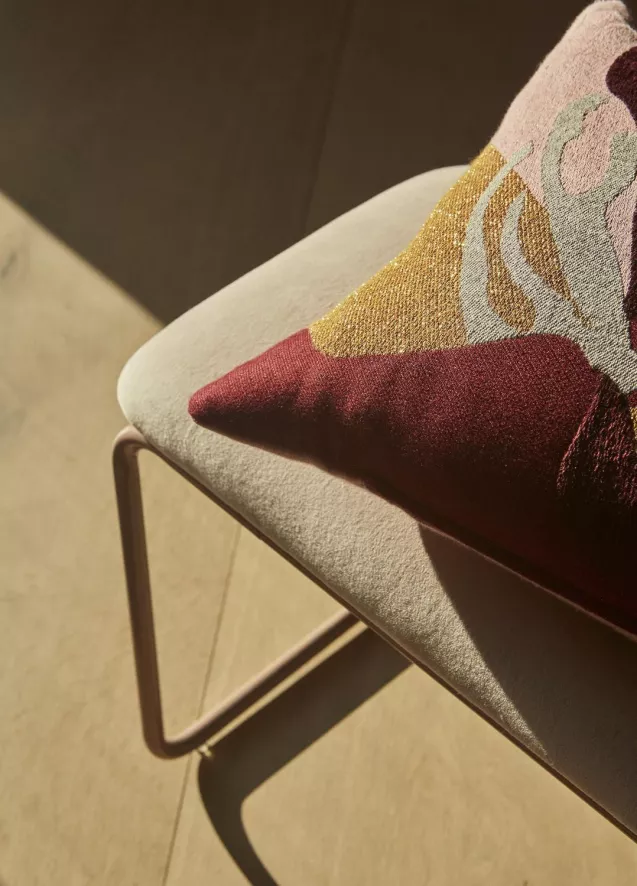 AYTM Flores Kussen 45x45 8 AYTM Flores Kussen 45x45 - Afbeelding 6