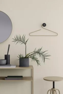 Blomus Fera Sidetable Console Tafel Zwart -Flinders x886x886 blomus fera sidetable console tafel6.jpg.pagespeed.ic .HG5pbwLbMe