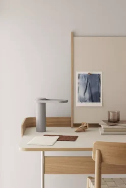 Blomus Hoop Tafellamp LED Oplaadbaar Wit -Flinders x886x886 blomus hoop tafellamp4.jpg.pagespeed.ic .SoA7tAB 3J