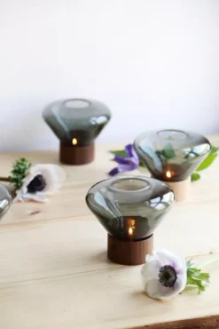 Brokis Muffins Theelicht Rookgrijs - Zwart Eiken -Flinders x886x886 brokis muffins theelichthouder17.jpg.pagespeed.ic .Y iKi8T7Yb 1