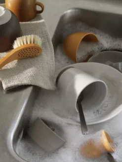 Broste Copenhagen Grød Diep Bord Ø22 10 Broste Copenhagen Grød Diep Bord Ø22 -Flinders x886x886 broste copenhagen iris keukendoek.jpg.pagespeed.ic .tbwuXfhQlm