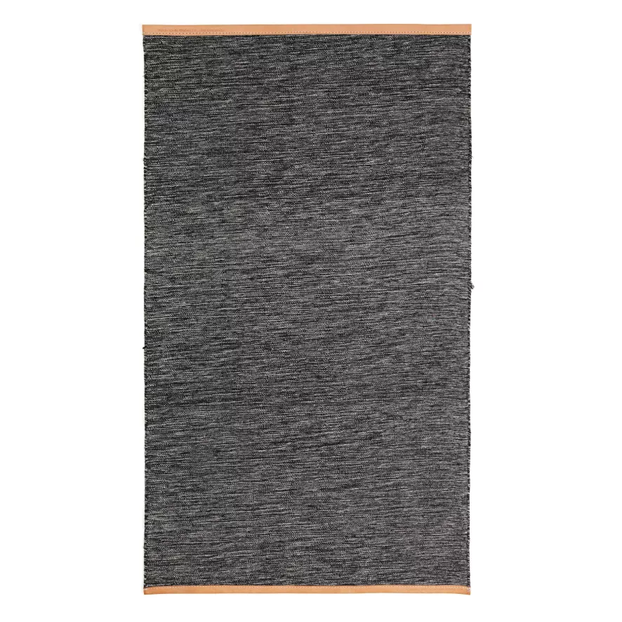 Design House Stockholm Björk Vloerkleed Small Donkergrijs 130x70 3 Design House Stockholm Björk Vloerkleed Small Donkergrijs 130x70