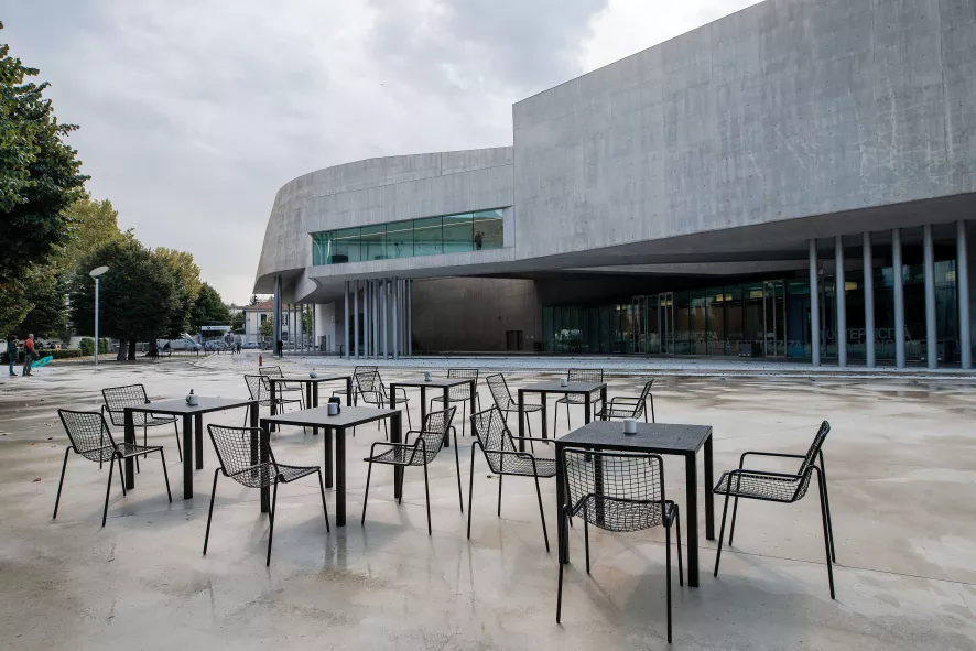 Emu Rio R50 Tuinstoel Maple Red 4 Emu Rio R50 Tuinstoel Maple Red - Afbeelding 2