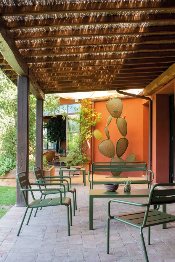 Emu Tweedekansje - Star Tuinbank Met Armleuning Antique Iron 5 Emu Tweedekansje - Star Tuinbank Met Armleuning Antique Iron - Afbeelding 3