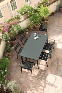 Emu Star Tuinstoel Met Armleuningen Maple Rood 29 Emu Star Tuinstoel Met Armleuningen Maple Rood -Flinders x886x886 emu star stoel met armleuning sfeer 2.jpg.pagespeed.ic .uVkXEgK8pP