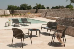 Emu Yard Sunbed Ligbed Black/grey -Flinders x886x886 emu yard loungechair sfeer 3.jpg.pagespeed.ic .oJ5gcJjArM