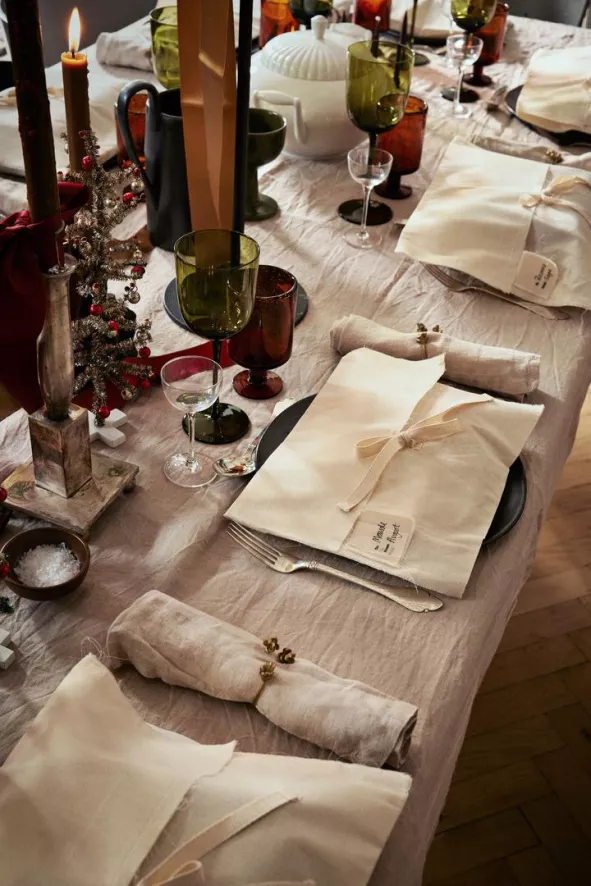 Ferm Living Flow Bord Large Ø27 Off-white Speckle 10 Ferm Living Flow Bord Large Ø27 Off-white Speckle - Afbeelding 8