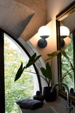 Fermob Mooon! Wandlamp LED Black Cherry -Flinders x886x886 fermob mooon wandlamp11.jpg.pagespeed.ic .v2U g xyr