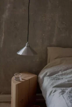 Frama Cone Shade Hanglamp Ø25 Small Koper -Flinders x886x886 frama cone shade hanglamp small5.jpg.pagespeed.ic .FLw Qp4iTA