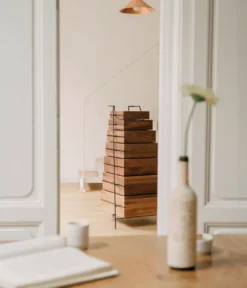 Frama Sutoa Ladekast Walnoot -Flinders x886x886 frama sutoa kast10.jpg.pagespeed.ic .DEd7XT0QsK