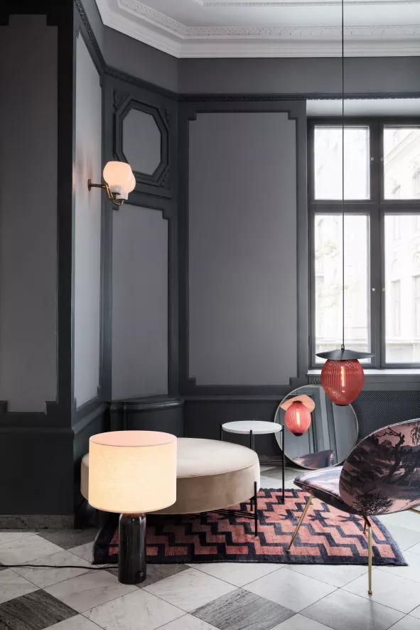 Gubi Gravity Tafellamp Large Wit Marmer/canvas 6 Gubi Gravity Tafellamp Large Wit Marmer/canvas - Afbeelding 4