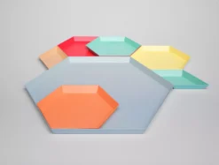 Hay Kaleido Dienblad X-large Grey -Flinders x886x886 hay kaleido small sfeer 9.jpg.pagespeed.ic .dsWUyIoZCv