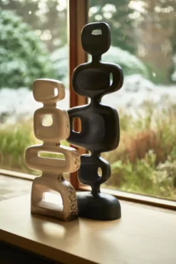 HKliving Aluminium Sculpture Heavy Black Woondecoratie -Flinders x886x886 hkliving ceramic sculpture reactive brown woondecoratie5.jpg.pagespeed.ic .w0S0wiXDij