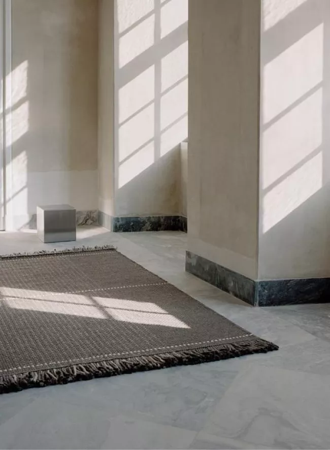 Linie Design Awakened Mind Vloerkleed 140x200 Grijs 4 Linie Design Awakened Mind Vloerkleed 140x200 Grijs - Afbeelding 2