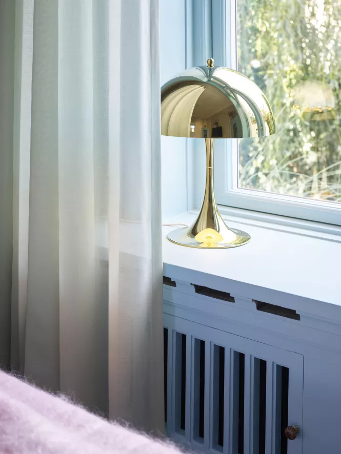 Louis Poulsen Panthella Tafellamp Ø32 Opaal 5 Louis Poulsen Panthella Tafellamp Ø32 Opaal - Afbeelding 3