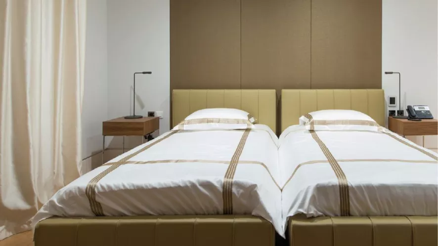 Lumina Flo Grommet F46 Tafellamp LED 3000K Geel 19 Lumina Flo Grommet F46 Tafellamp LED 3000K Geel - Afbeelding 17