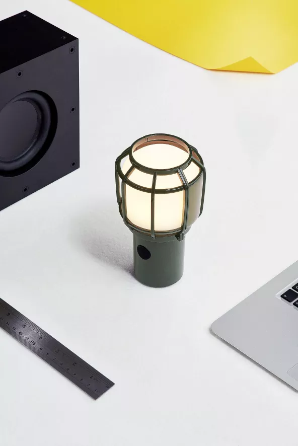 Marset Chispa Tafellamp LED Oplaadbaar Groen 6 Marset Chispa Tafellamp LED Oplaadbaar Groen - Afbeelding 4