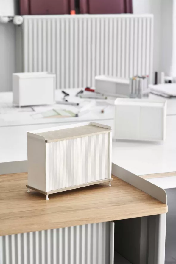 Muuto Enfold Low Dressoir Grijs/eiken 13 Muuto Enfold Low Dressoir Grijs/eiken - Afbeelding 11