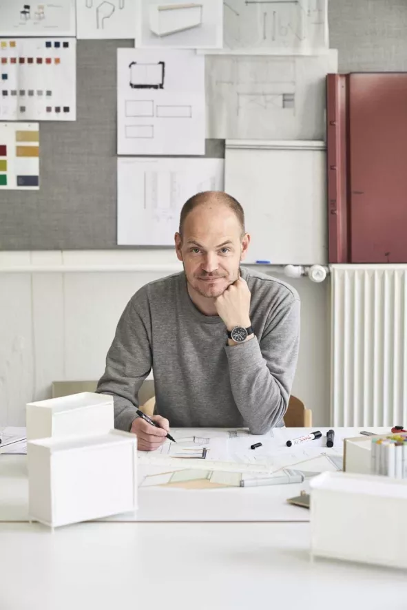 Muuto Enfold Low Dressoir Grijs/eiken 16 Muuto Enfold Low Dressoir Grijs/eiken - Afbeelding 14