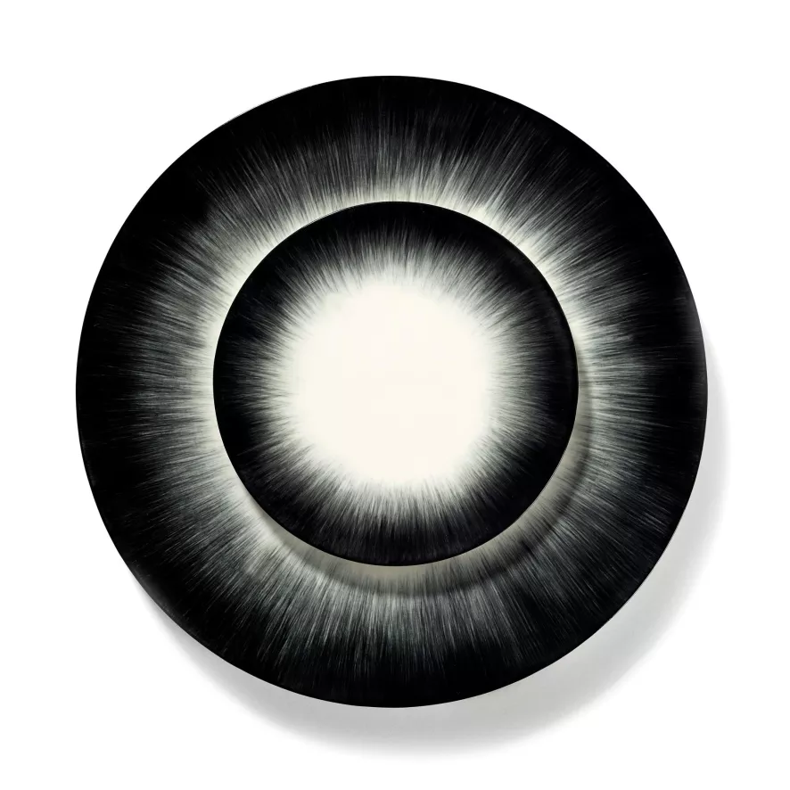 Serax Dé Tableware By Ann Demeulemeester Dinerbord Ø24 White/black 6 7 Serax Dé Tableware By Ann Demeulemeester Dinerbord Ø24 White/black 6 - Afbeelding 5