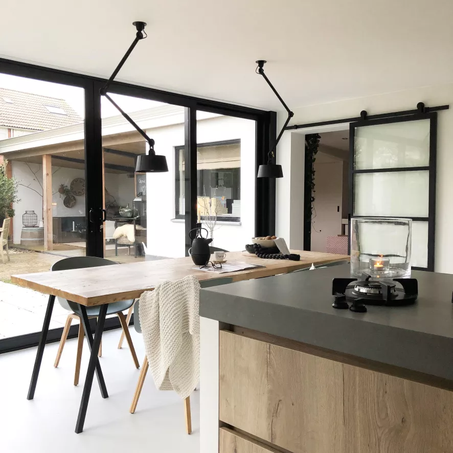 Tonone Bolt Upperfit 2 Arm Plafondlamp Ø22 Install Smokey Black 6 Tonone Bolt Upperfit 2 Arm Plafondlamp Ø22 Install Smokey Black - Afbeelding 4