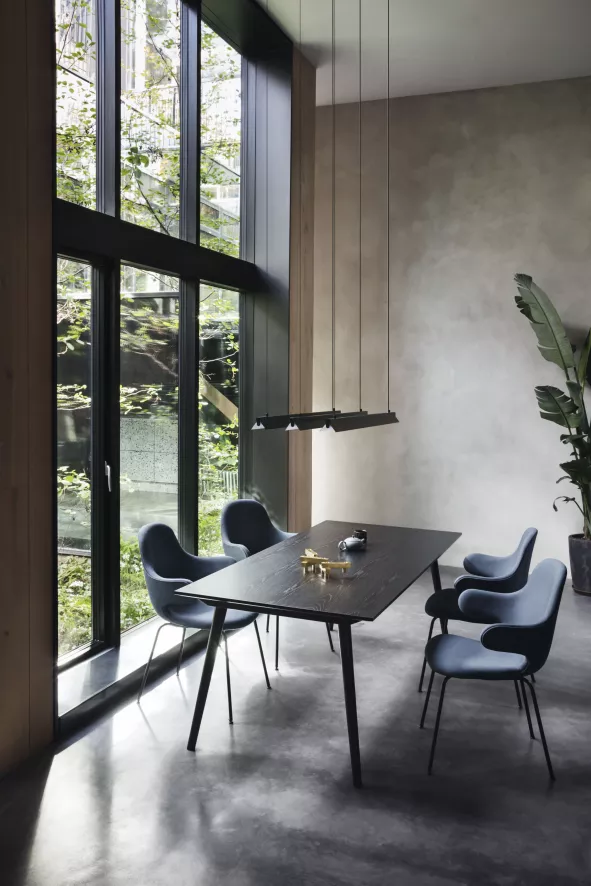 &tradition Cloud LN6 Highback Bank Vidar 333, Zwarte Poten 4 &tradition Cloud LN6 Highback Bank Vidar 333, Zwarte Poten - Afbeelding 2