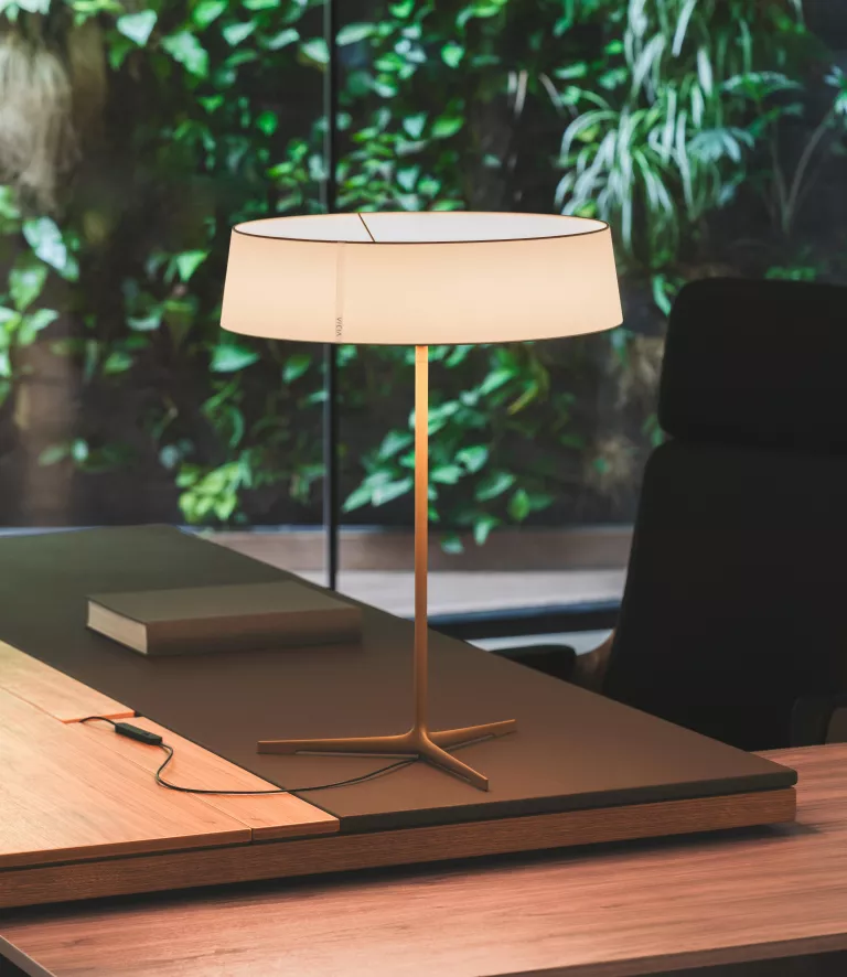 Vibia Dama 3225 Tafellamp LED Zwart 5 Vibia Dama 3225 Tafellamp LED Zwart - Afbeelding 3