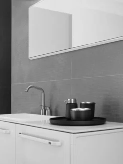 VIPP Vipp7 Tandenborstelbeker Beige 16 VIPP Vipp7 Tandenborstelbeker Beige -Flinders x886x886 vipp vipp10 bewaardoos woonaccessoire10.jpg.pagespeed.ic .RJowT0fHOX