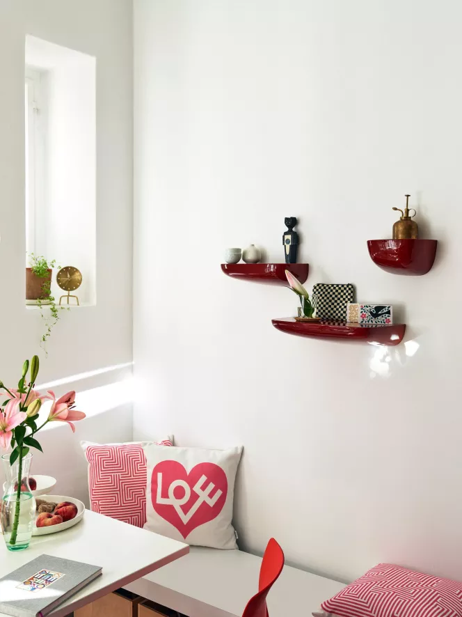 Vitra Corniches Wandplank Japans Rood Medium 9 Vitra Corniches Wandplank Japans Rood Medium - Afbeelding 7