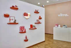 Vitra Corniches Wandplank Japans Rood Medium 15 Vitra Corniches Wandplank Japans Rood Medium -Flinders x886x886 vitra corniches wandplank small8.jpg.pagespeed.ic .OaZdPQfFo5 1