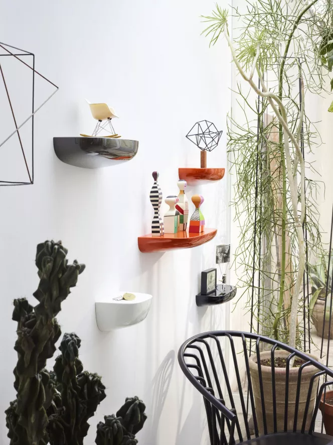 Vitra Corniches Wandplank Japans Rood Medium 6 Vitra Corniches Wandplank Japans Rood Medium - Afbeelding 4